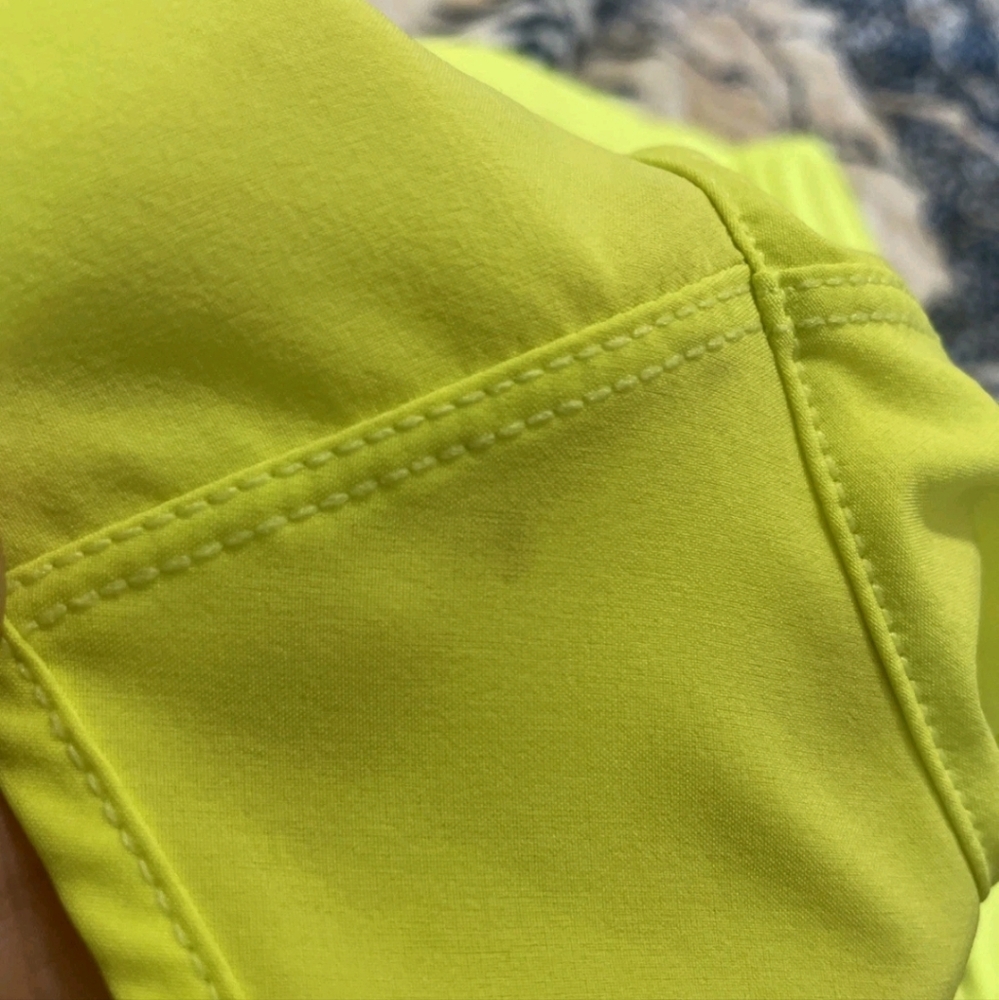 Hurley Size Medium Bright Yellow Athletic Shorts - Picture 10 of 13